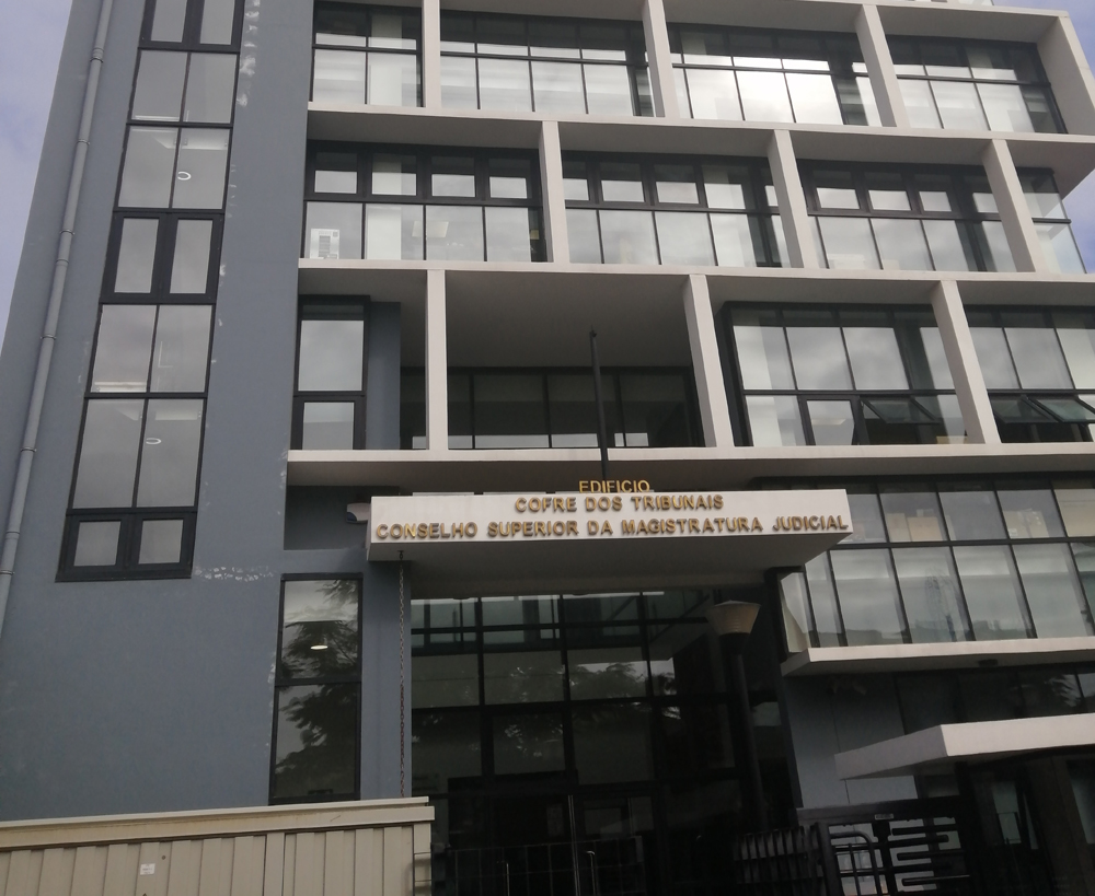 Fachada do Cofre dos Tribunais